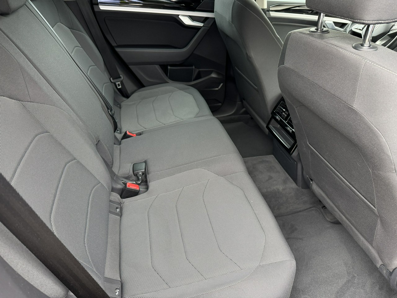 6040327 z12 1773417627 c36007d8