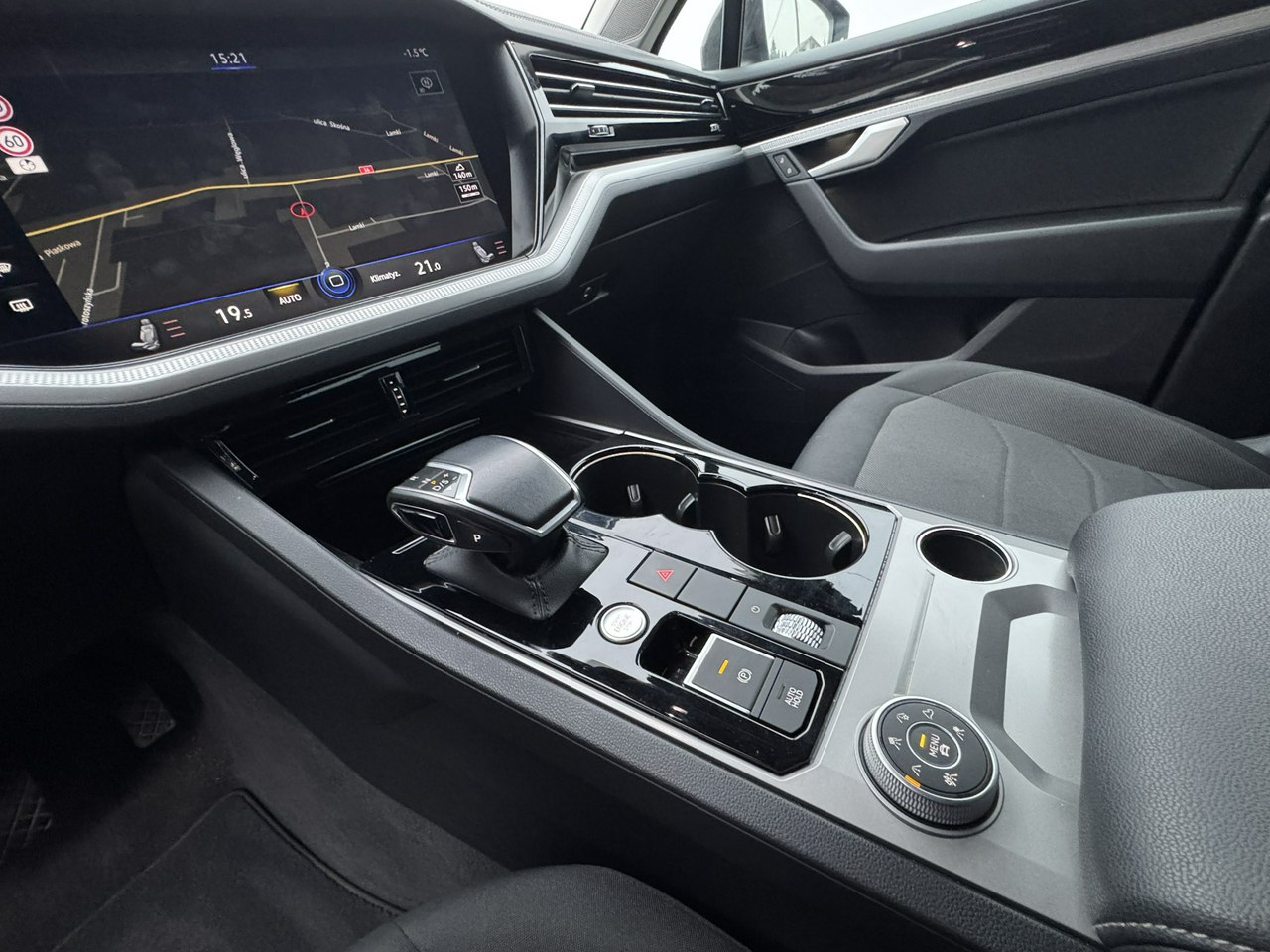 6040327 z18 1773417631 8255d981