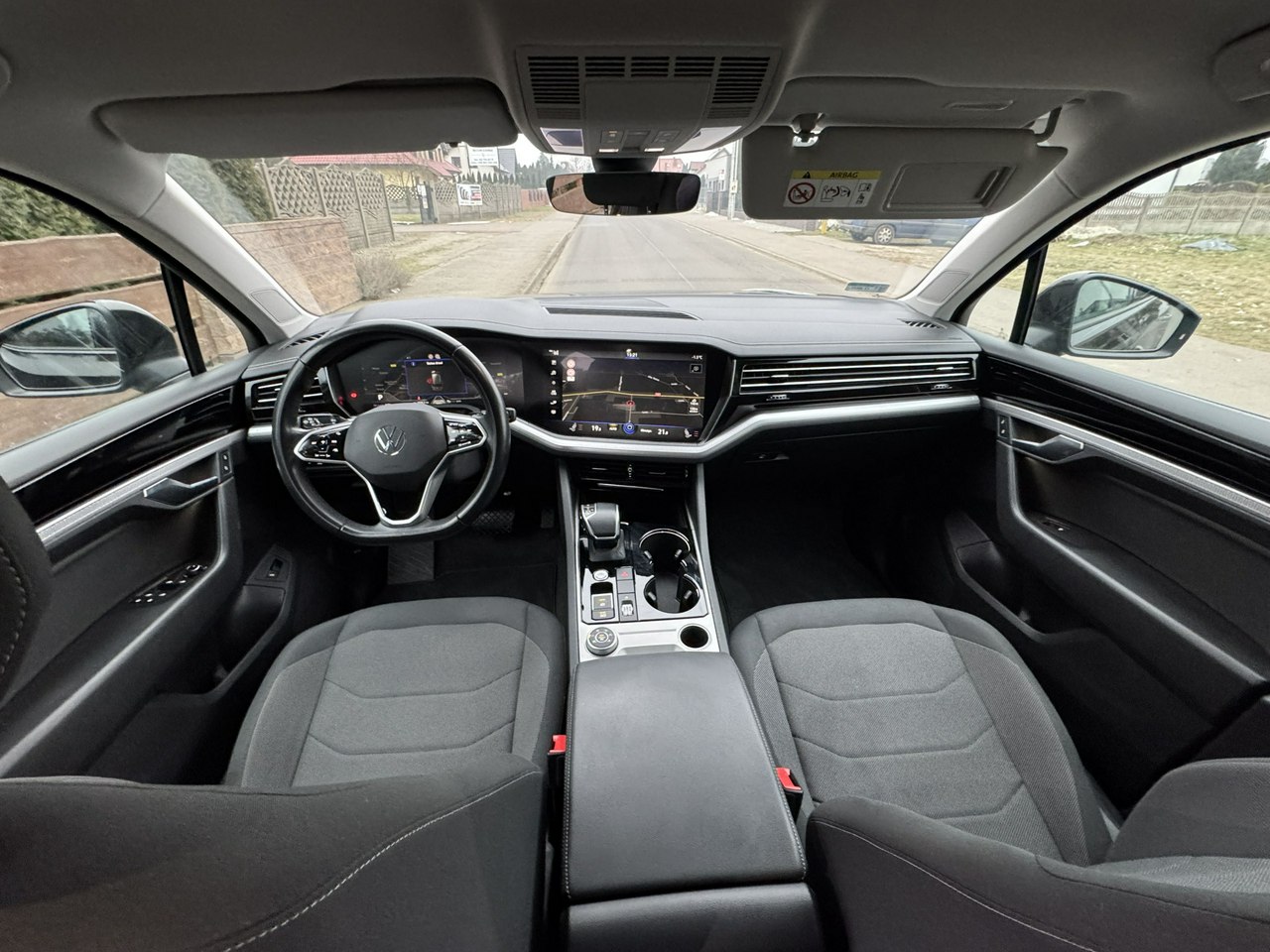 6040327 z9 1773417625 0773309d